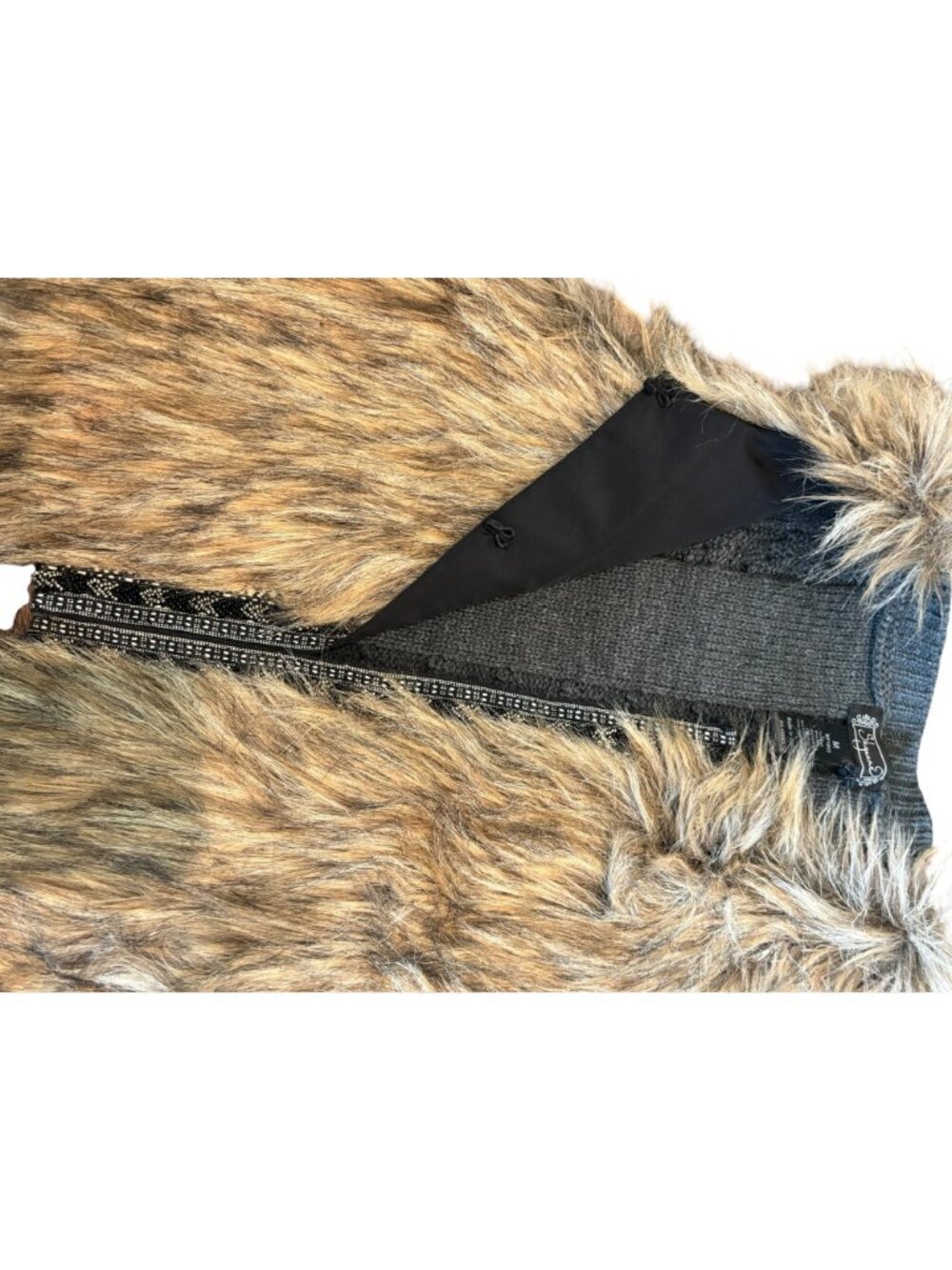 Skyanne Women’s Faux Fur Knitted Back Vest - Picture 6 of 6